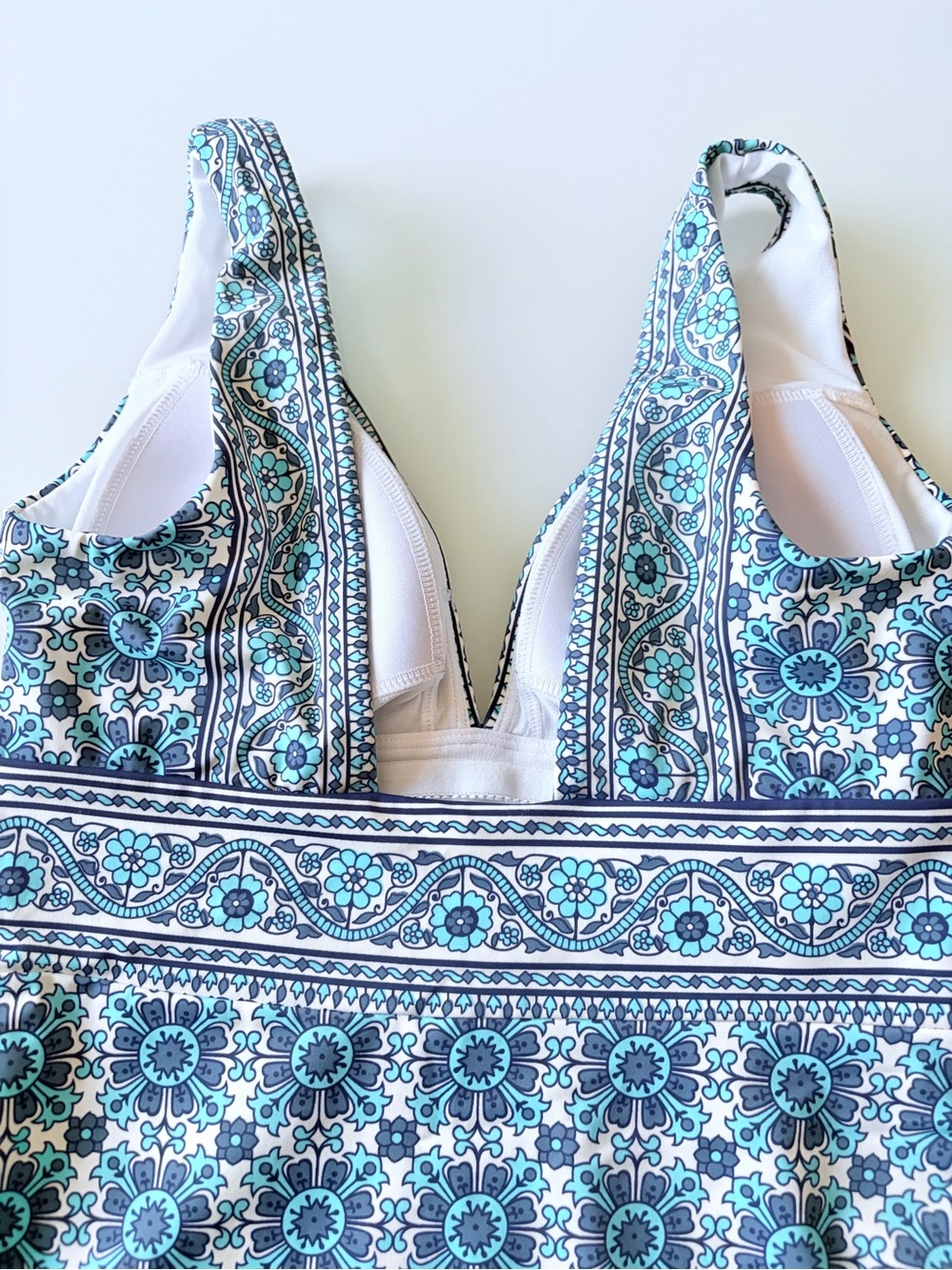 Boden Porto V-Neck Swimsuit Sz 6 - Picture 5 of 9